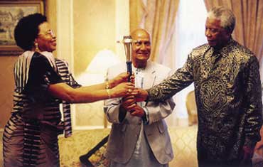 nelson_mandela-torch